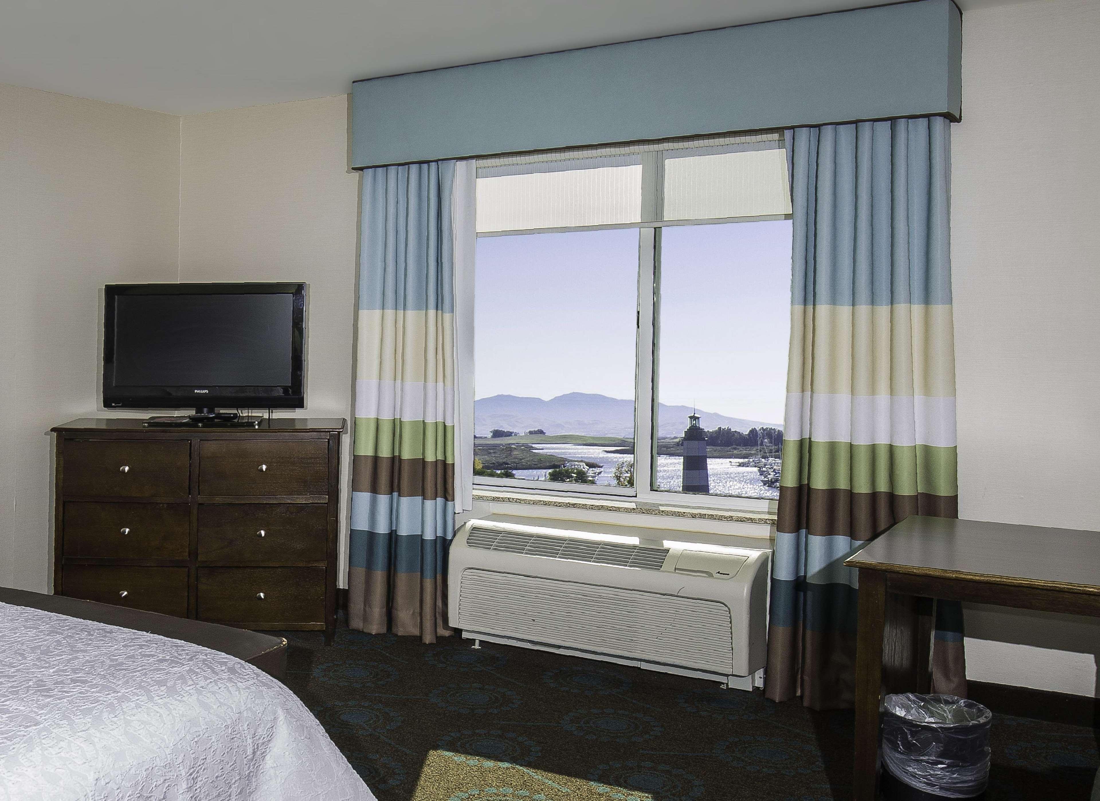 Hampton Inn & Suites Suisun City Waterfront Экстерьер фото
