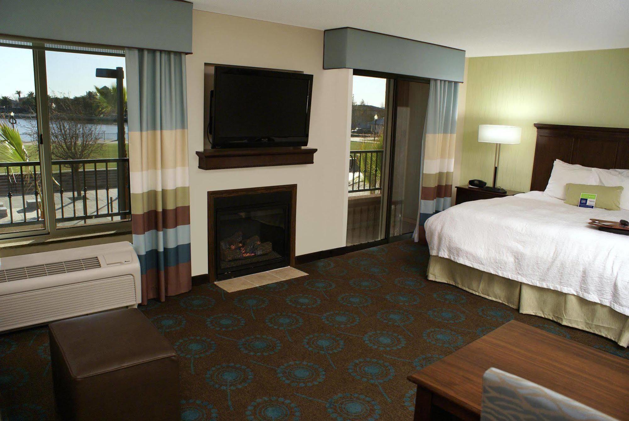 Hampton Inn & Suites Suisun City Waterfront Номер фото